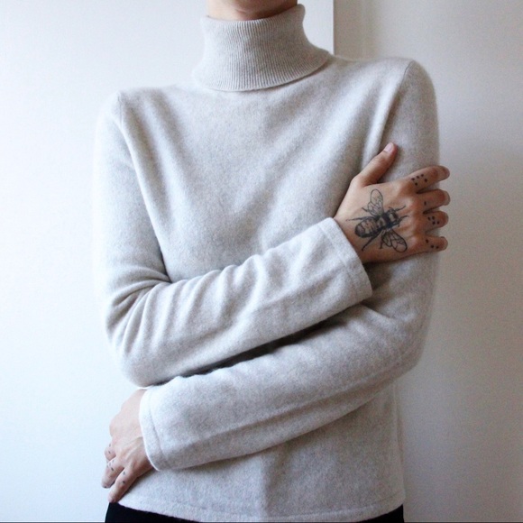 Vintage 1990-00’s Cashmere Turtleneck Sweater - Picture 3 of 6